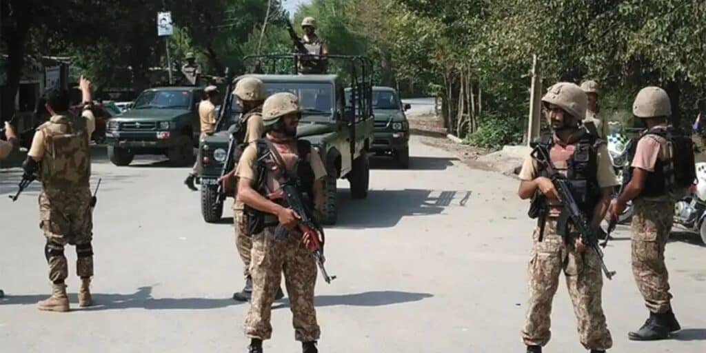Militants attack with hand grenade in Dhadhar