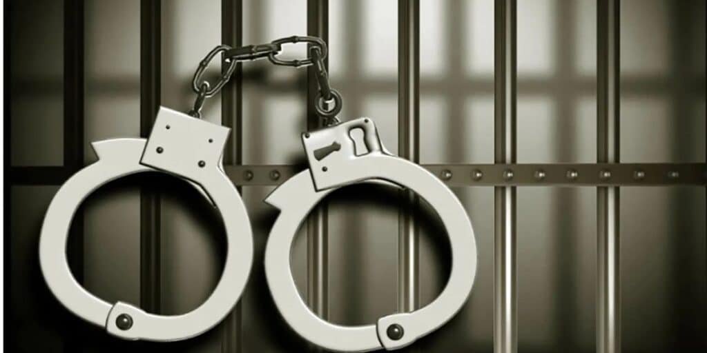 Fake intelligence official arrested in Pishin over extortion charges