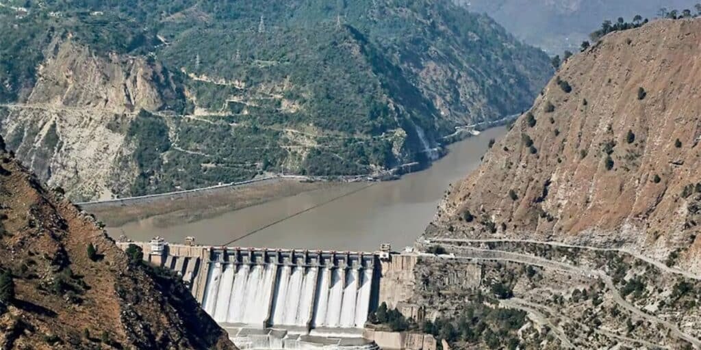 ISLAMABAD: India has officially informed Pakistan of a possible major flood risk, making contact under the framework of the Indus Waters Treaty.