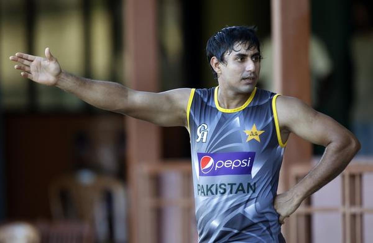 Former batter apologizes to nation over spot-fixing