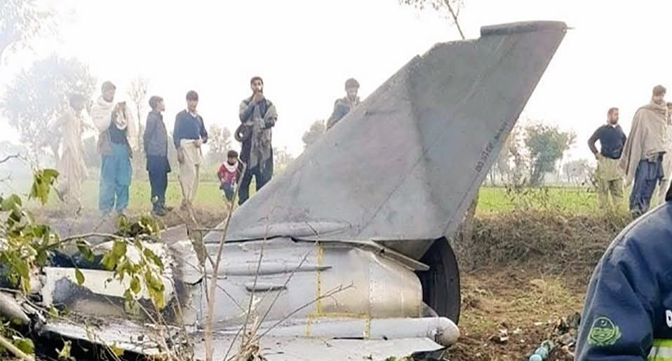 Fact Check: Videos of ‘Downed Pakistani Jet’ Are Fake, Misleading