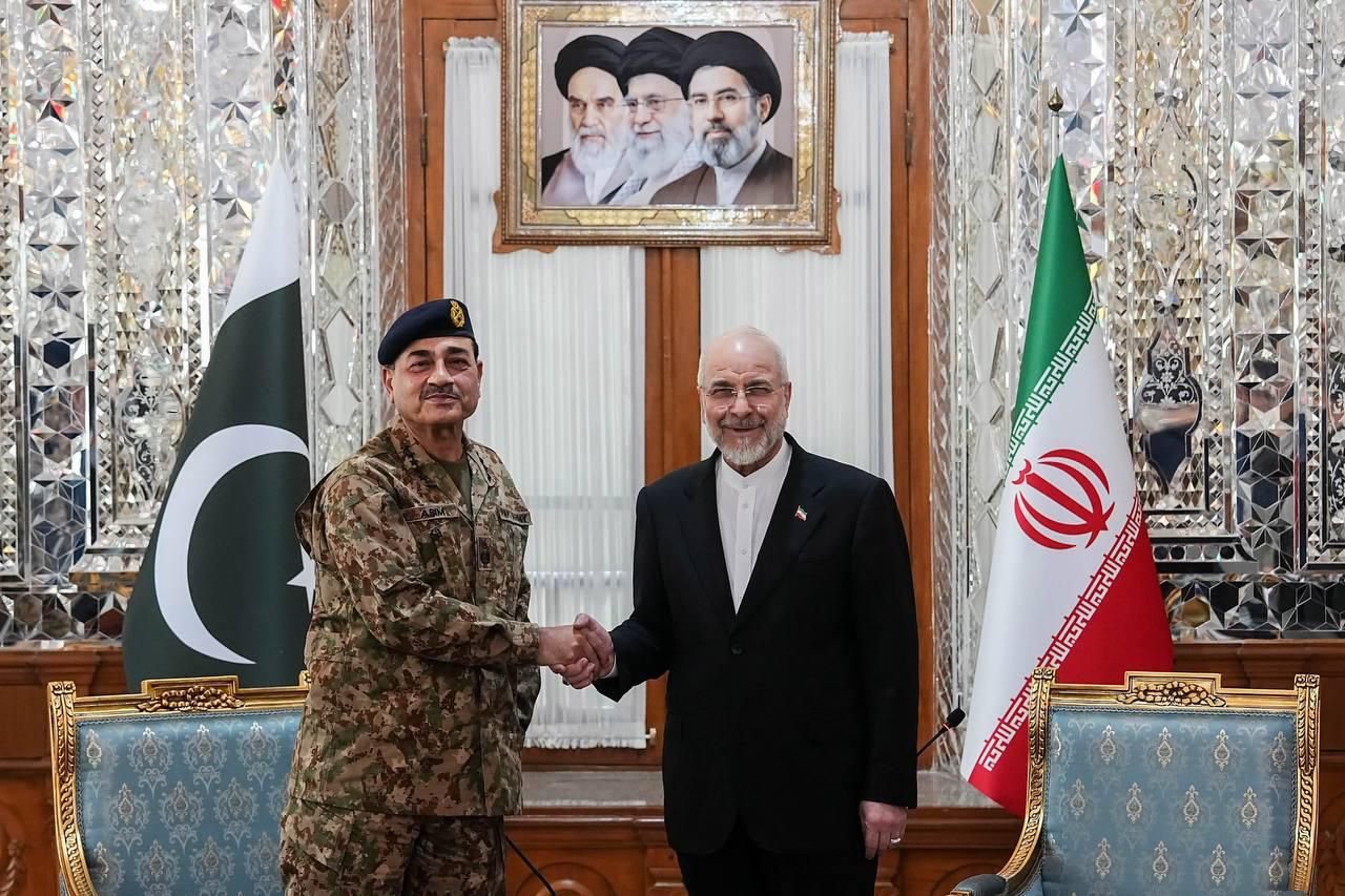 Field Marshal Asim Munir Meets Dr. Qalibaf as Pakistan Pushes US-Iran Talks