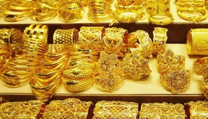 Gold Prices Fall After Sharp Surge in Pakistan