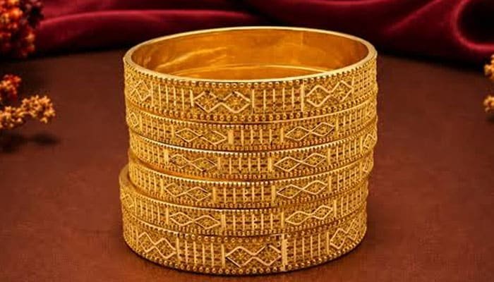 Sharp Decline Recorded in Gold Prices in Pakistan Amid Global Market Shifts