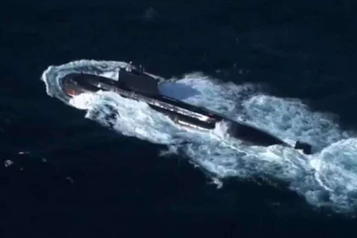 Hangor-class submarine conducts maiden live weapon firing: ISPR