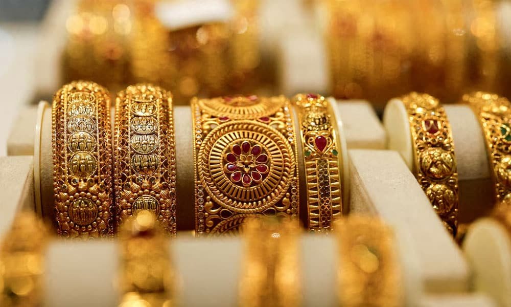 Gold Prices Fall Further in Local, Global Markets