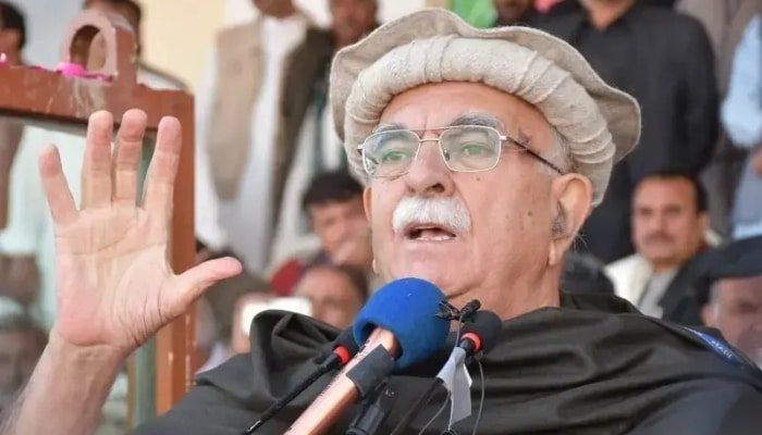 Mehmood Khan Achakzai Refuses to Resign as Opposition Leader Amid PTI Demands