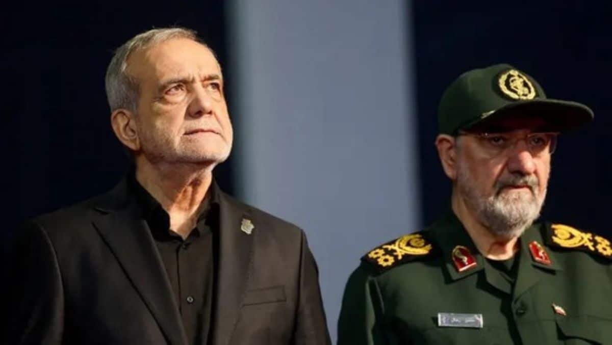 Iran Signals Readiness to Participate as Pezeshkian Welcomes Mecca Alliance