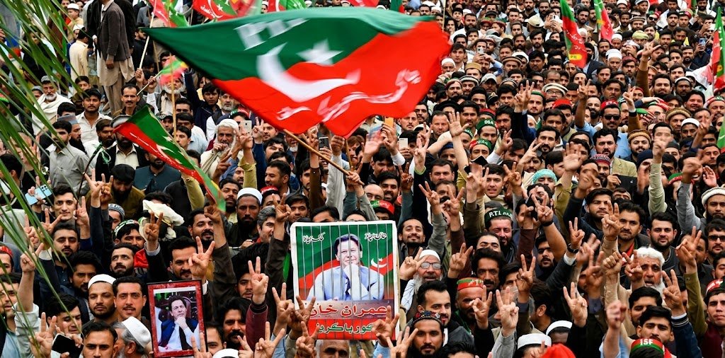 Group Formation Intensifies within PTI over Nominee for New KP Chief Minister