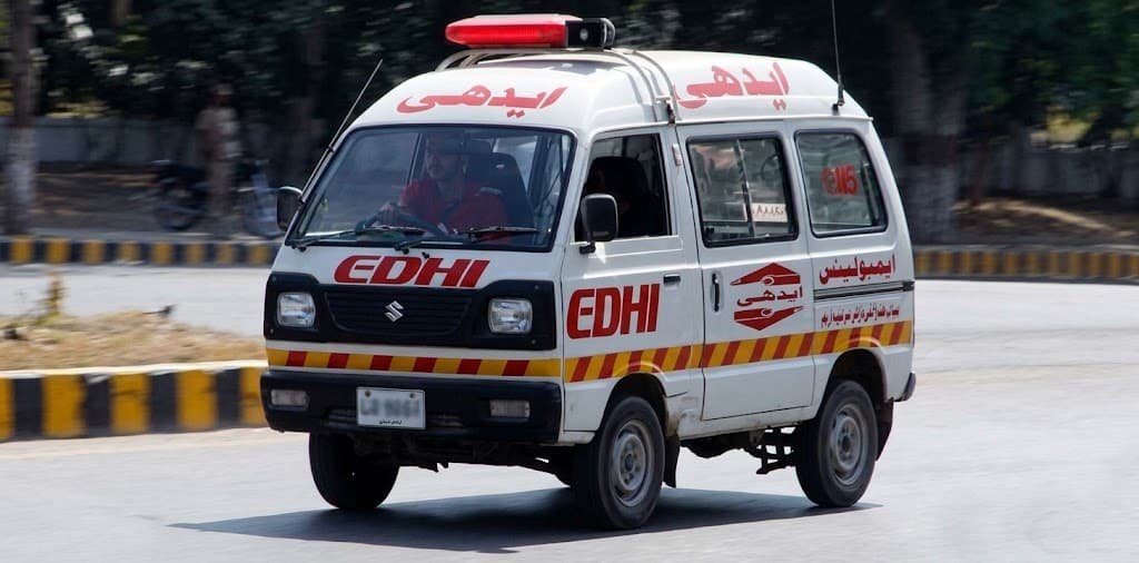 Tragic Pickup Van Crash in Duki Leaves Three Children Dead and Twenty Injured