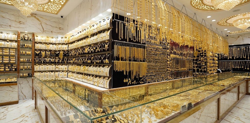 Gold Price Drops by Rs 900 as Per Tola Rate Settles at Rs 434,536 Across Pakistan