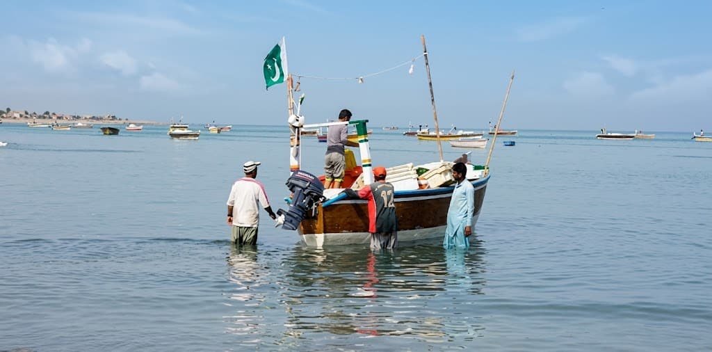 Indian Security Forces Arrest 4 Pakistani Fishermen from Sir Creek