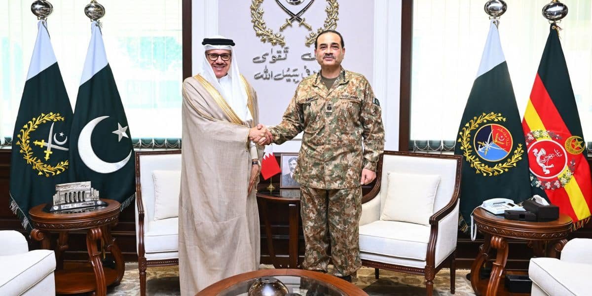 Bahrain Foreign Minister Meets Field Marshal Asim Munir at GHQ, Reaffirms Defence Cooperation