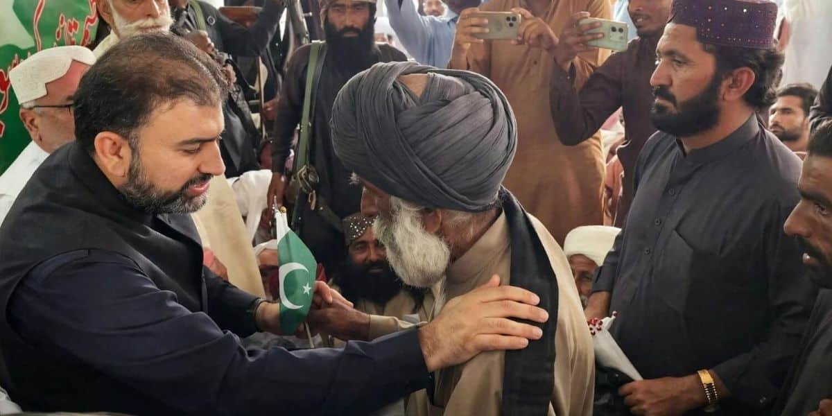 Former Militant Commander Noor Khan Bugti Returns to National Mainstream with 59 Others