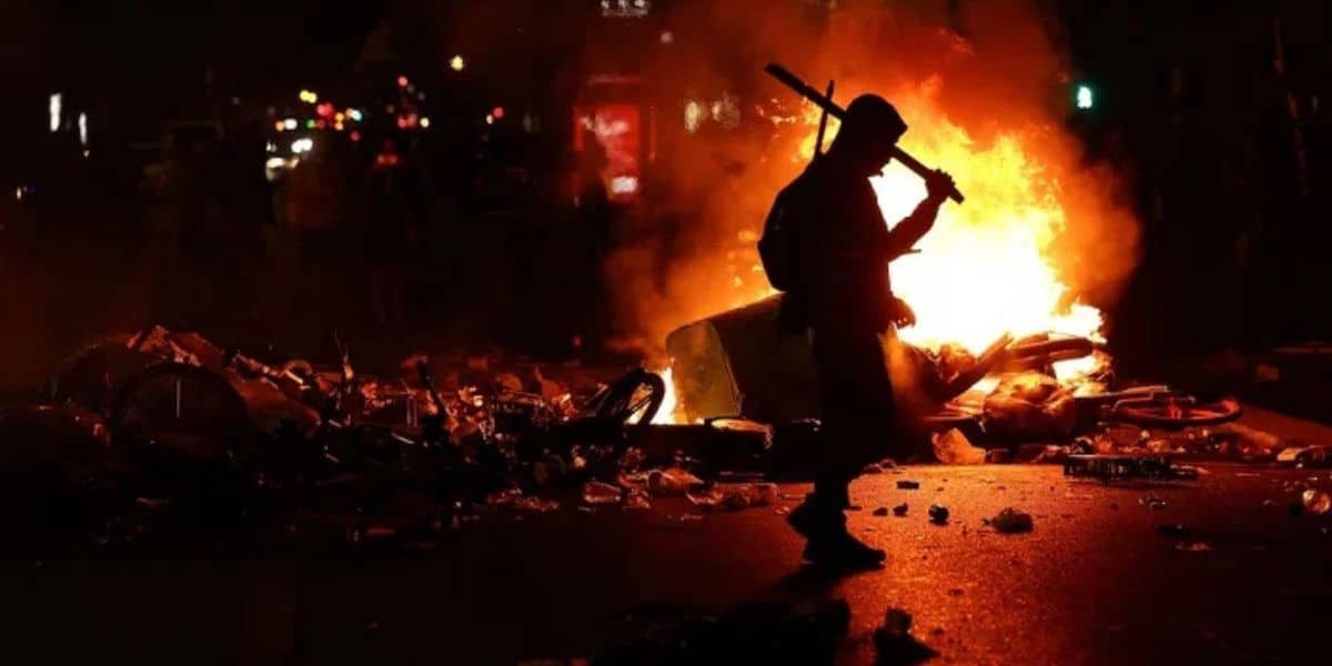 France Riots Escalate as Macron Vows Security Overhaul After Mass Arrests