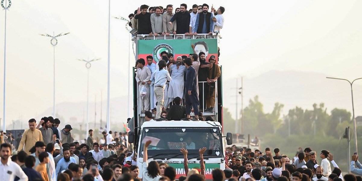 Amir Haider Hoti Says KP Needs Stability, Not Street Protests