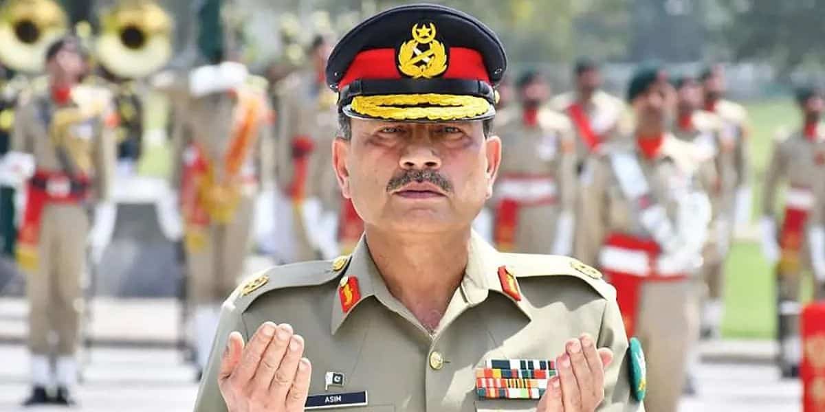 Field Marshal Asim Munir Pays Tribute to Pakistan’s Martyrs and Ghazis