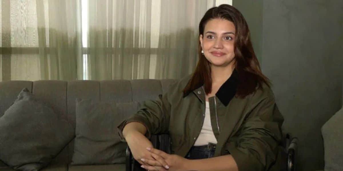 Zara Noor Abbas Clarifies Remarks About Bushra Ansari