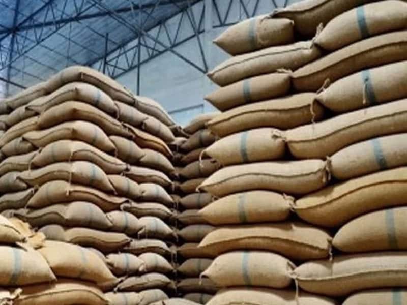 Governor’s Inspection Team Uncovers Sand Adulteration at Nowshera Wheat Depot